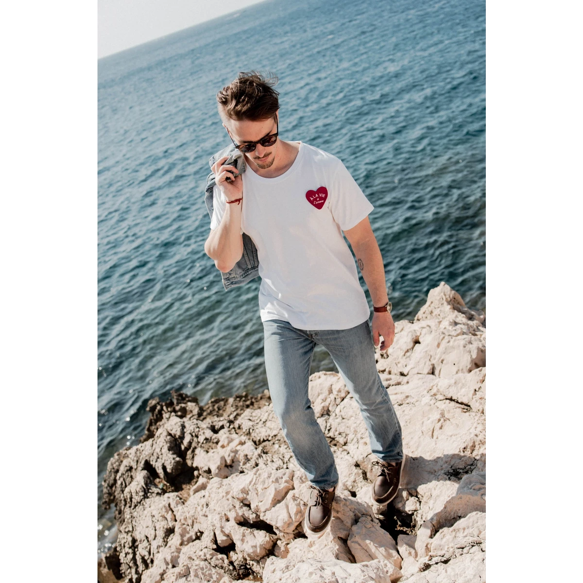 T-shirt patch coeur brodé