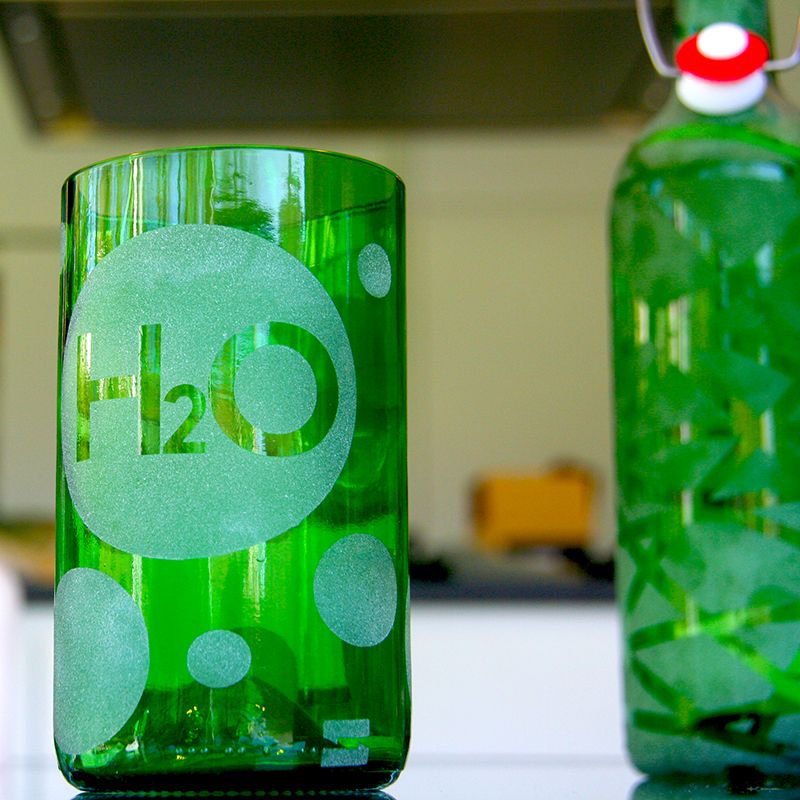 Vandflaske- og glassæt "H2O" (sæt med 2 glas)