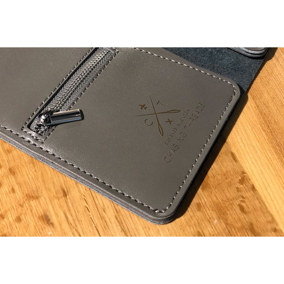 Portefeuille de voyage Stitch - Gris
