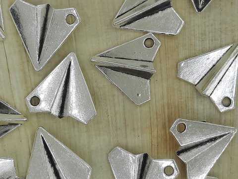 %23120 OW airplane charms harry