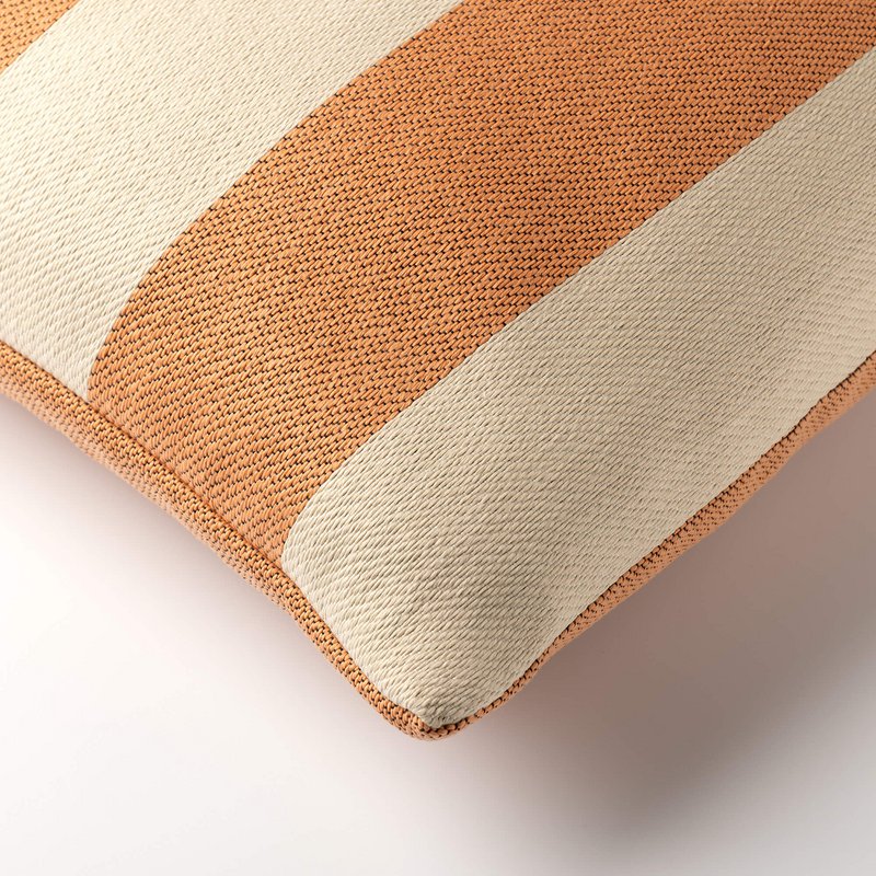 Dutch Decor CYRUS - Outdoor cushion 40x60 cm - Peach Bloom - Pink
