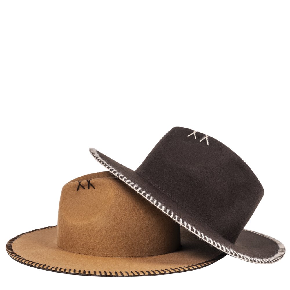 CAPPELLO IN FELTRO A TENDA LARGA - uncinetto