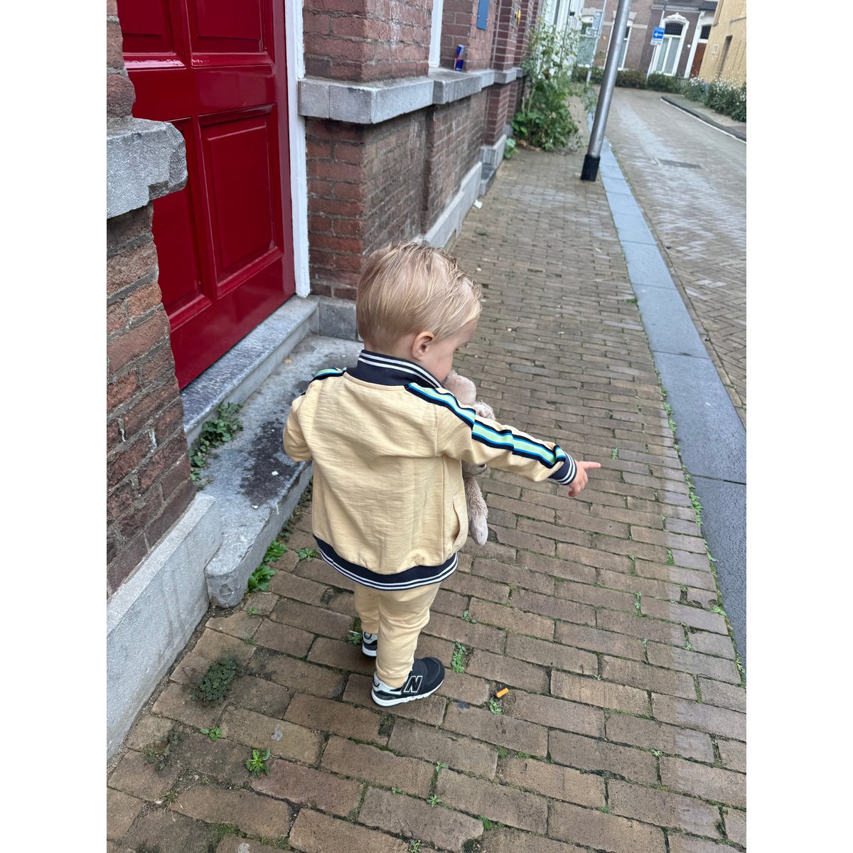 Strickjacke für kleine Chiq-Babys – Beige/Grün