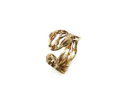 Anello regolabile in bronzo patinato – Traforato organico