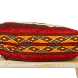 Poduszka 40x60cm - Native Quilotoa Red - zawiera wewnętrzną poduszkę z kaczego pierza