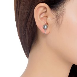Enea Clip Earrings