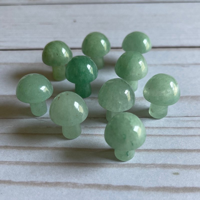 Mini hand cut mushroom AVENTURINE