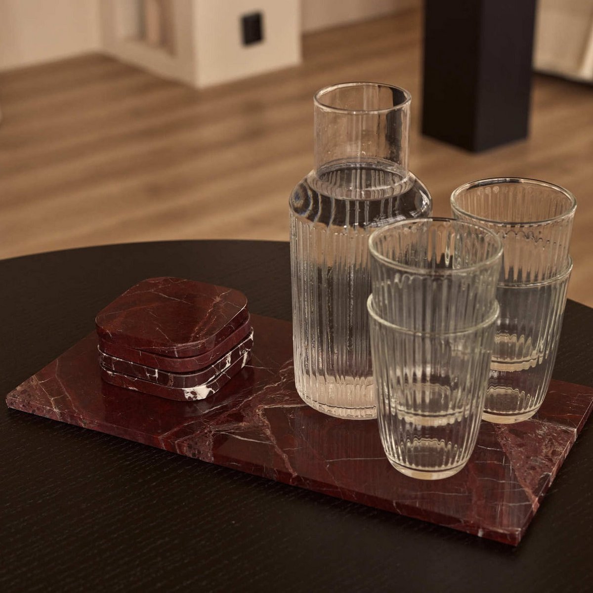 Marble coasters - organic - red - set of 4 pieces - 10x10x1cm