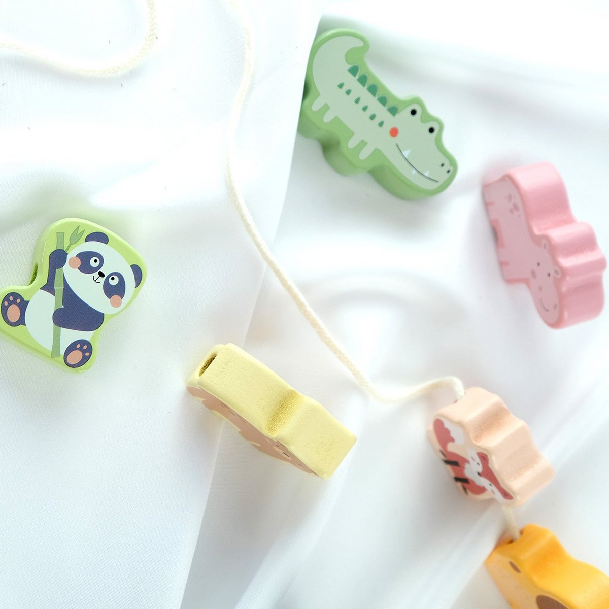 BusyKids Montessoriset voor kinderen van 18 tot 24 maanden