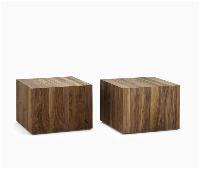 Cube with wheels recessed
