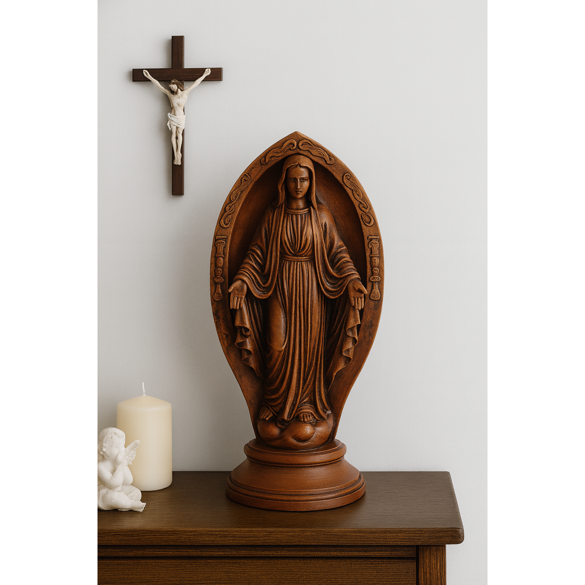 Figura dekoracyjna Maryi Panny – ręcznie malowana sztuka sakralna