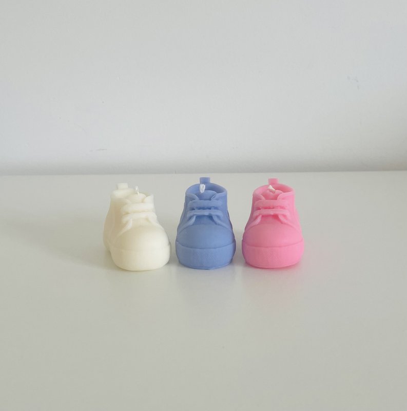 Von Hand gegossener Kerzen-Babyschuh