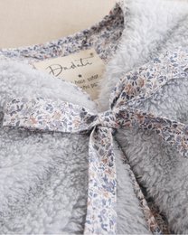 Girl's gray faux fur coat with flower pockets P129-11607211
