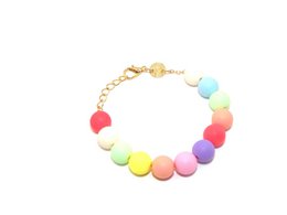 Colorful beaded bracelet with rainbow-colored beads. Made of gold-tone metal and featuring a variety of round, pastel-colored beads in shades of red, orange, yellow, green, blue, and purple. Suitable for kids and adults.