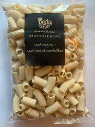 "Maccheroni pasta, tube-shaped pasta, beige color, gift packaging, 250 gram Italian pasta"