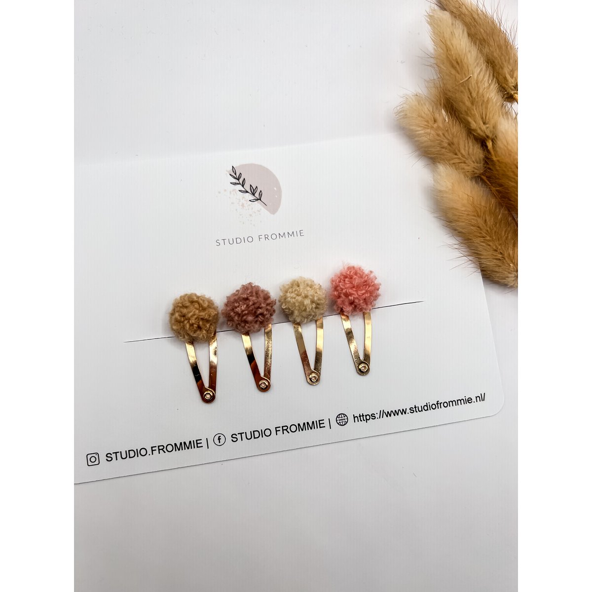 Set pompon color malva