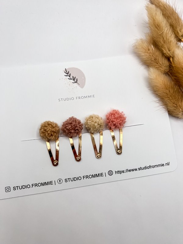 Set pompon color malva