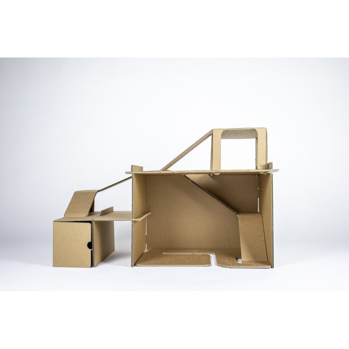 Garage à jouets en carton