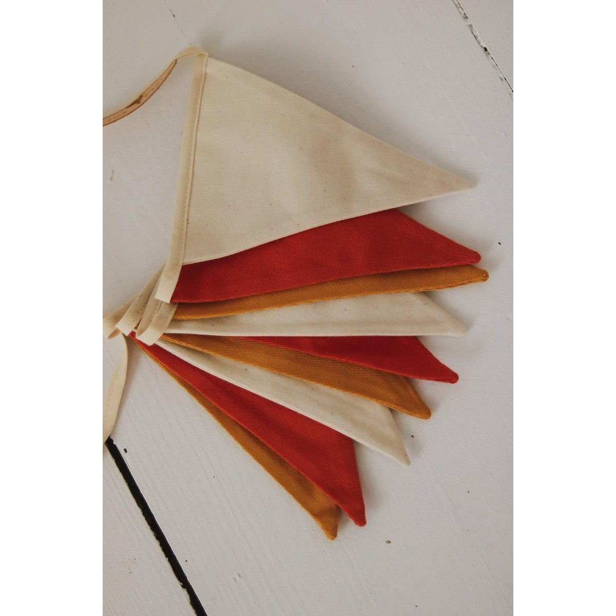 “Ochre” Garland