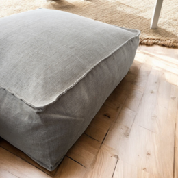 Leinen-Cru-Pouf und Bodensitz