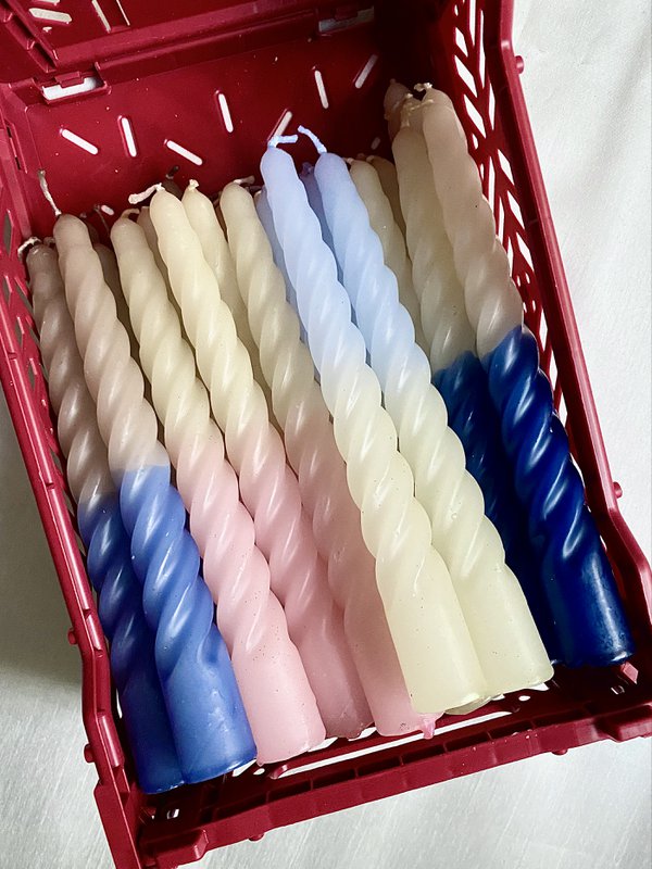 Świece stołowe Twisted Dip Dye — zestaw 4 szt. — Nordic Nights