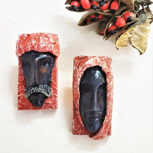 Papier-maché Masker Studs-paar-(Rood) Een liefdesverhaal in oorbellen