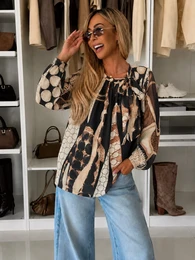Bedrukte blouse met strikkraag en viscose voering