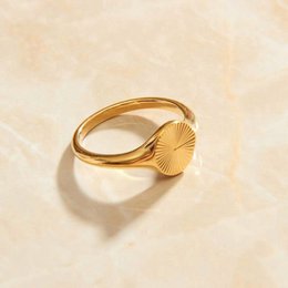 Peyton - Geometrischer Starburst-Ring