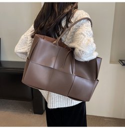 Torba typu shopper/na ramię AnBeck „Classy Beauty” (2 wersje kolorystyczne)