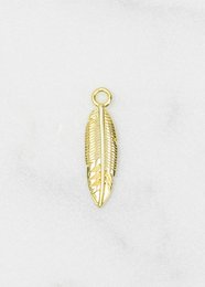 Pendentif plume plaqué or 14 carats