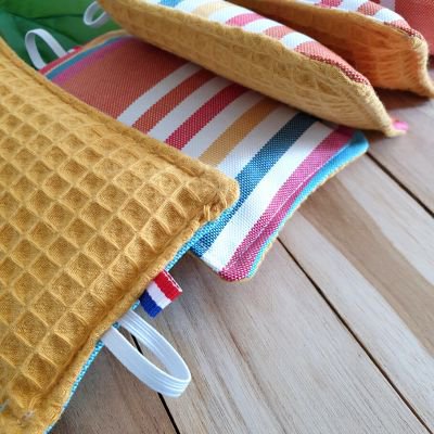 Coral washable sponges