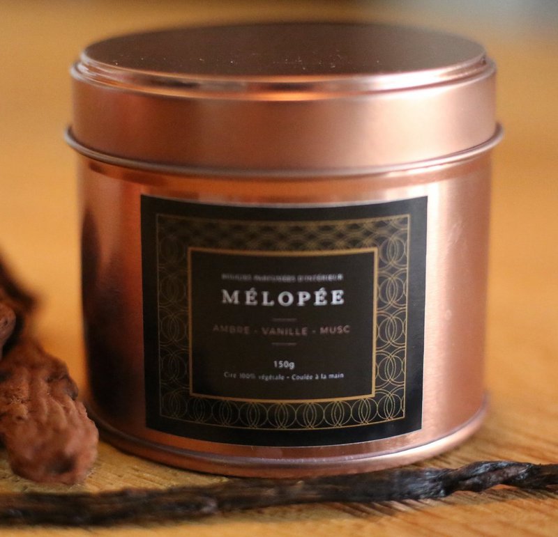MELOPEE Candle Amber, Vanilje og Moskus