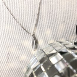 Feather Party necklace