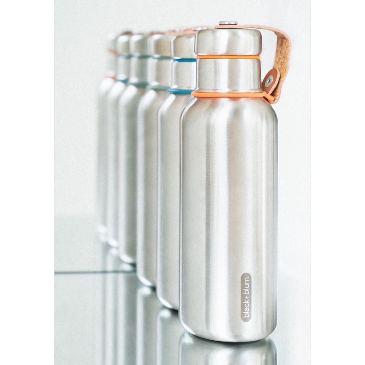Bottiglia termica in acciaio inossidabile BLACK + BLUM | Impermeabile | 500ml| Oliva
