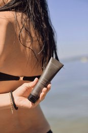 Organic cleansing serum in a tube, designed to efficiently cleanse the skin and remove makeup.