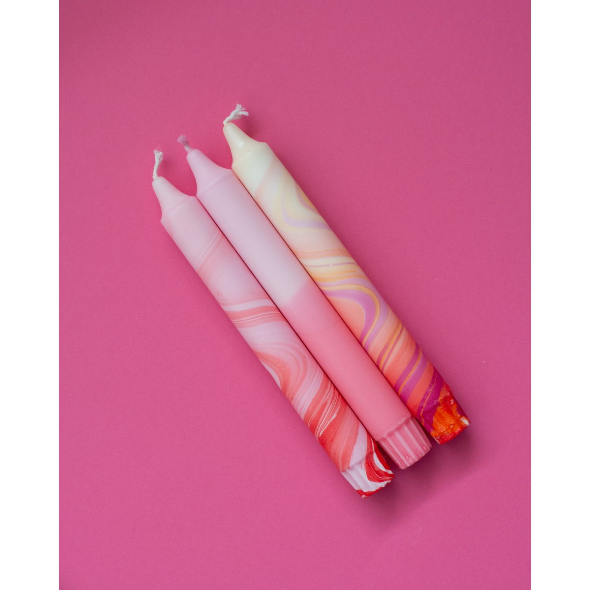 Taper candles - 3 pack/ Red Marble Mix