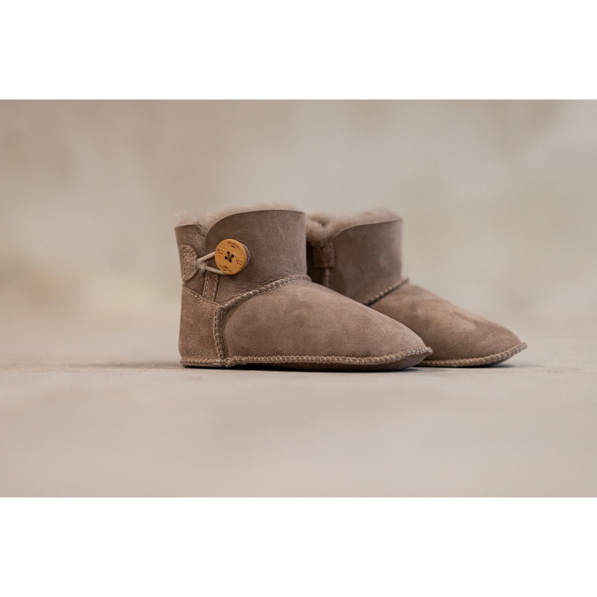 Zapatilla Davin para niños | Ante de piel de oveja | 3 estilos | 25-30