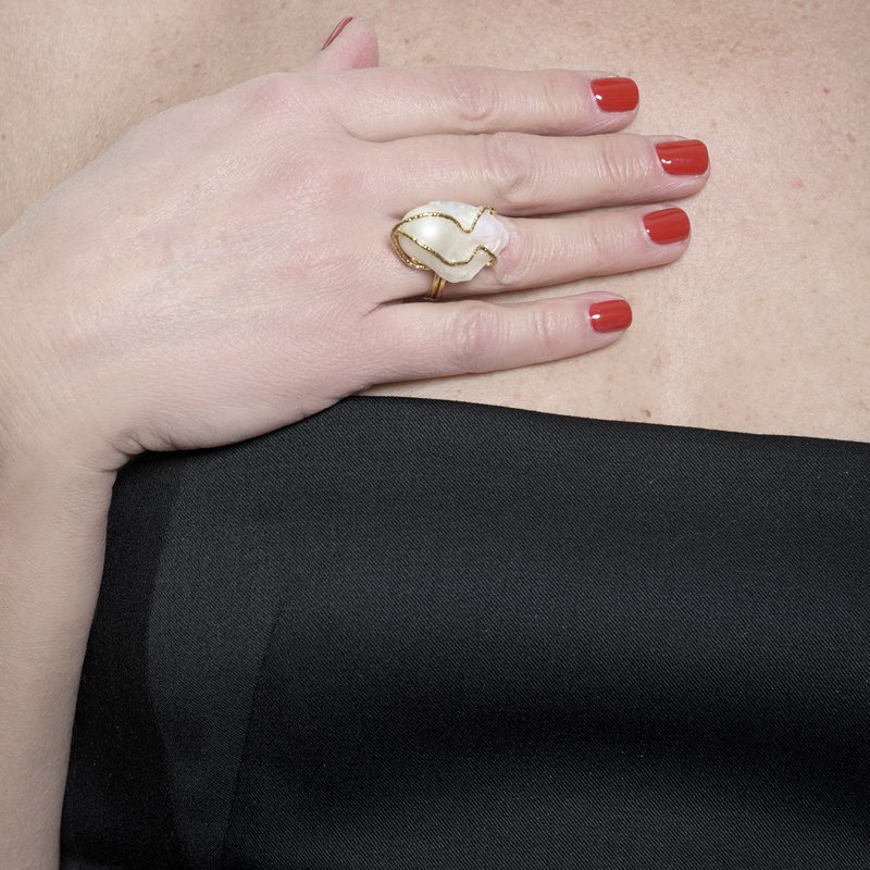 Perla Baroque Ring