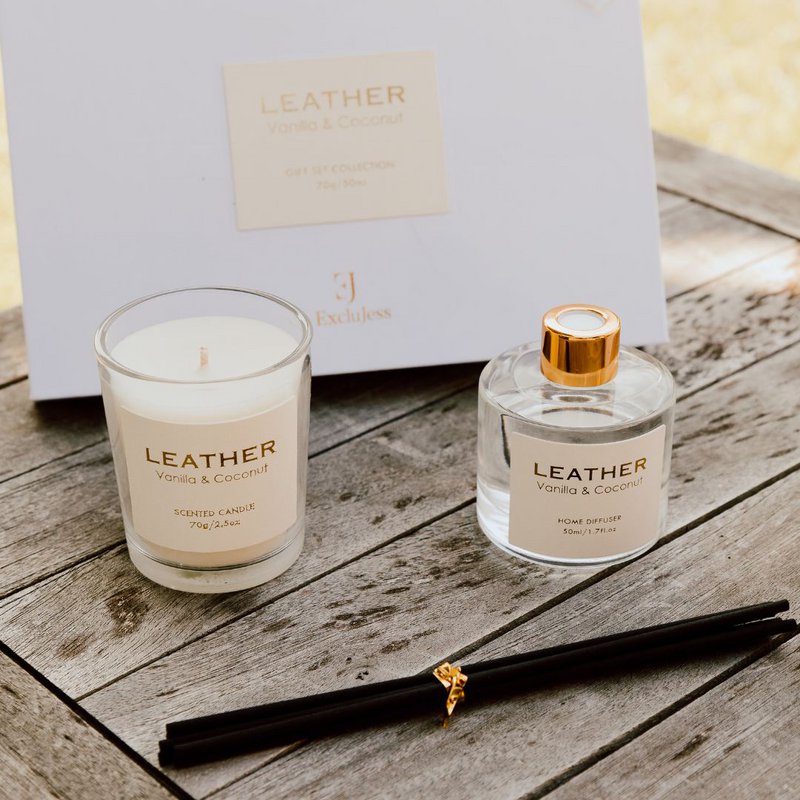 Vanilla & Coconut Leather Feel Gift Pack: Duftlys og duftpinde