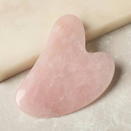 Gua Sha Quartz Rose - Natural Stone Face Masseur - Facial Care Accessories - Lifting - Anti -wrinkles - Cotton cover provided