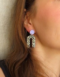 Slim Greige Dots Bows Statement Ohrringe