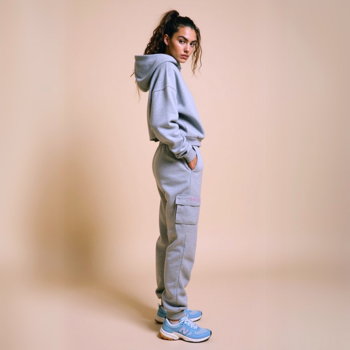 Crop Hoodie "TWENTY YEARS FROM NOW" - Weiss