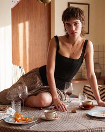 Robe mi-longue à carreaux marron avec corsage contrasté Rove