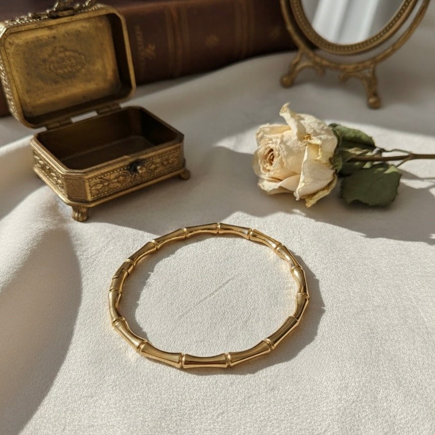 BAMBOO GLOW – Pulsera Rígida Impermeable de Oro