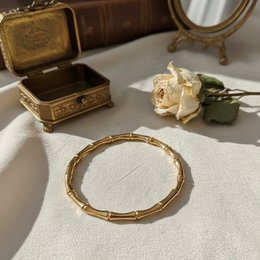 BAMBOO GLOW – Pulsera Rígida Impermeable de Oro