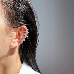 Polsino auricolare avvolgente con pavé geometrico