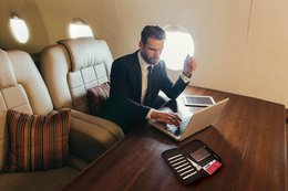 K0005AB | Travel document holder in genuine full-grain leather, grained dollar - Black color - Dimensions: 12.5 x 22 x 2 cm - Packaging: Tnt bag