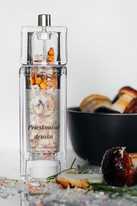 Gastronomische aromatische zoutmix - Himalayazout met eekhoorntjesbrood en lila bloemen