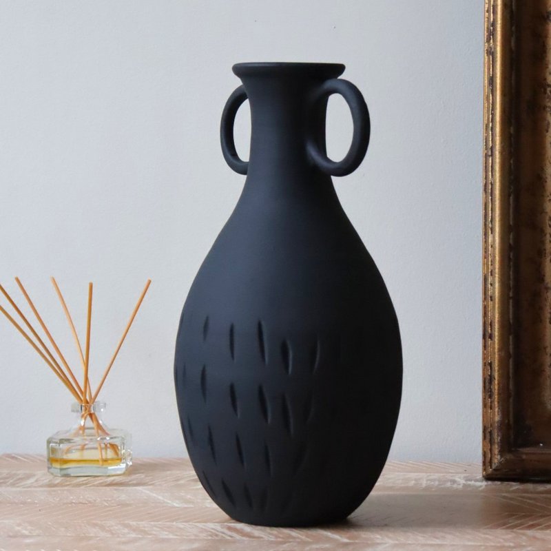 The arcila vase - matt black