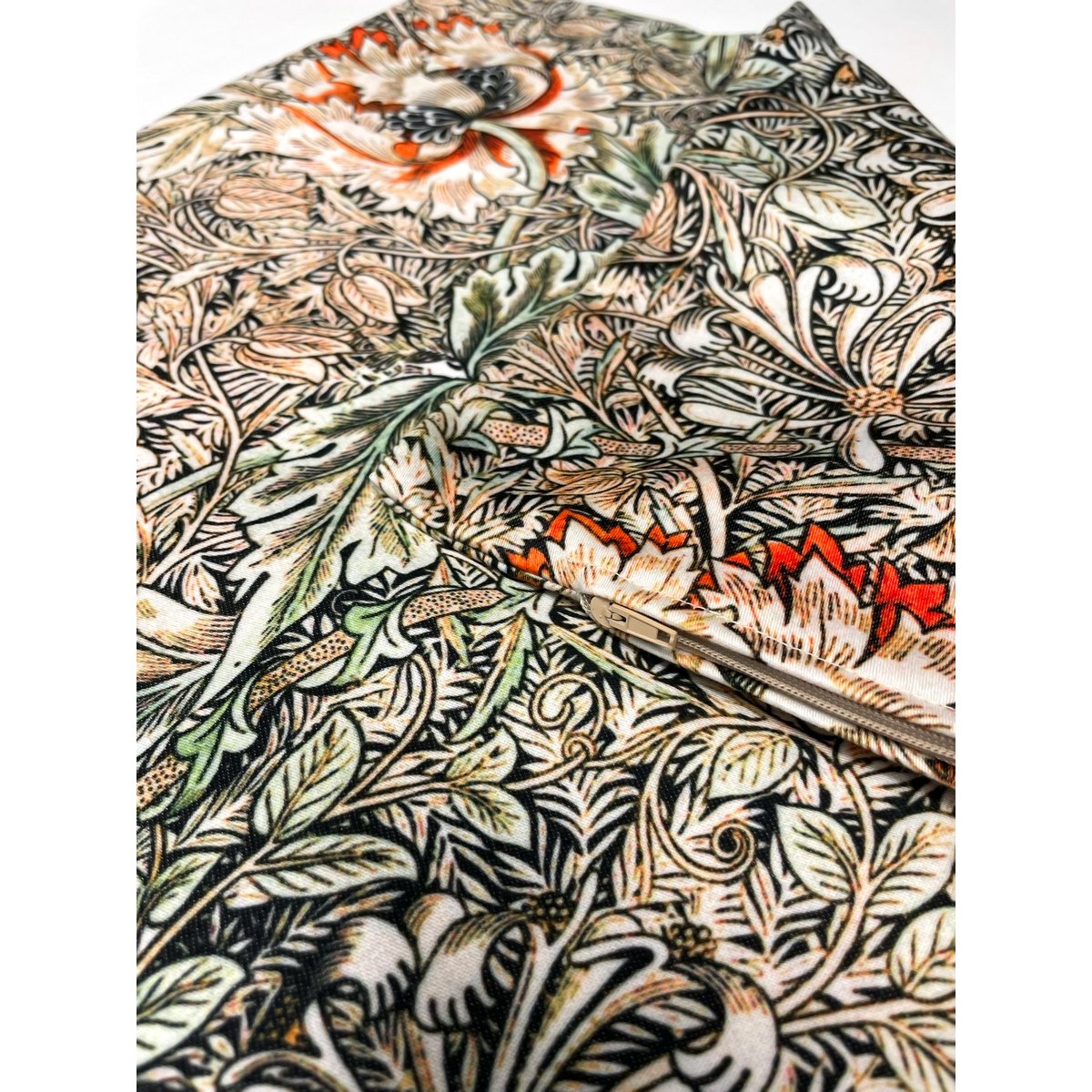 William Morris Ciepła pomarańczowa poszewka na poduszkę z wiciokrzewem | WIM015